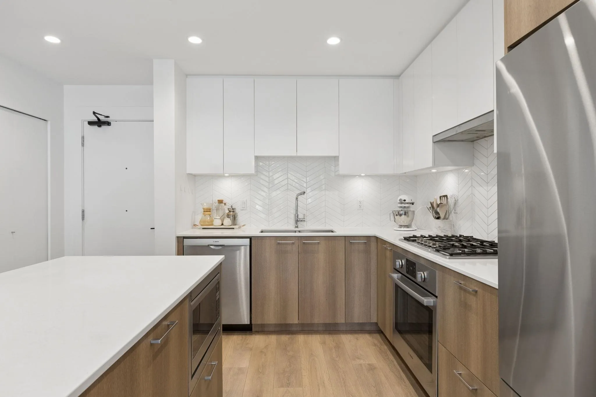 715 W 15th Street #209
