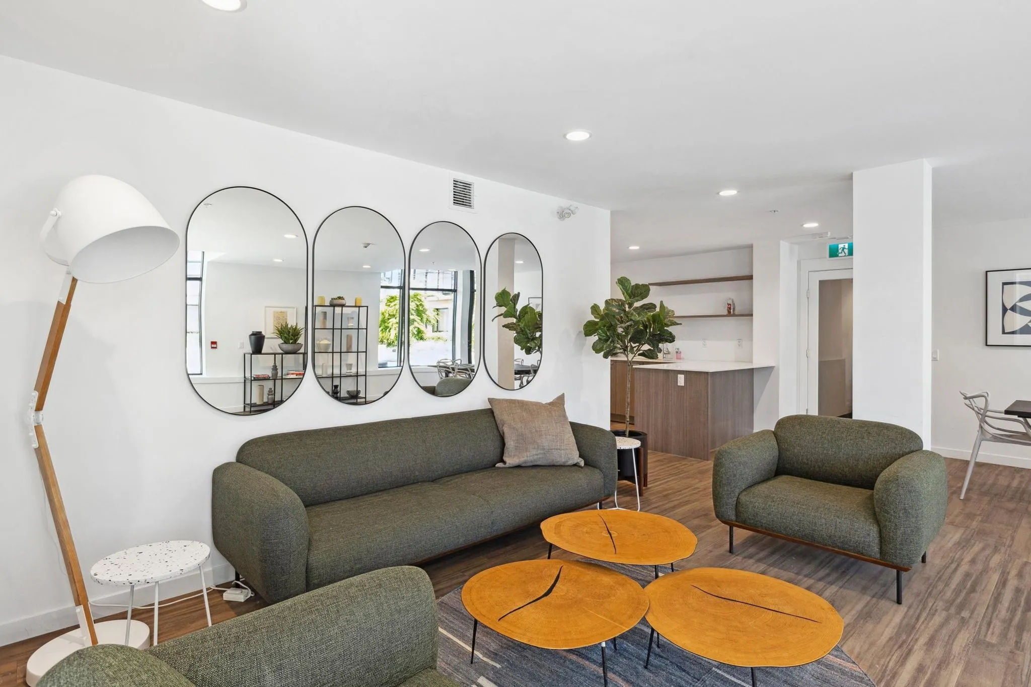 715 W 15th Street #209