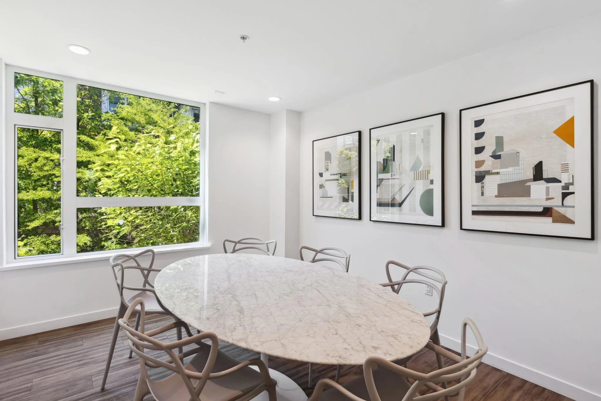 715 W 15th Street #209