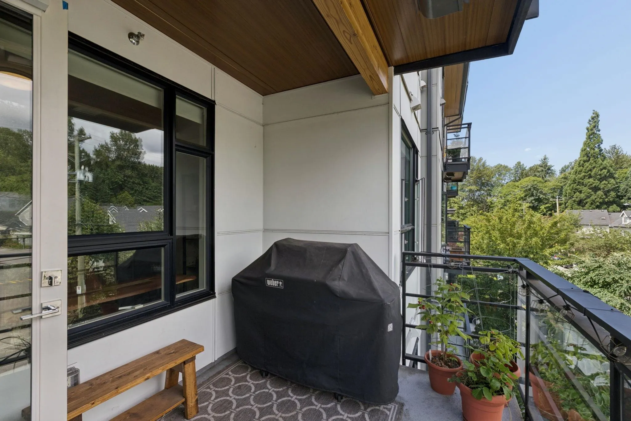 715 W 15th Street #209