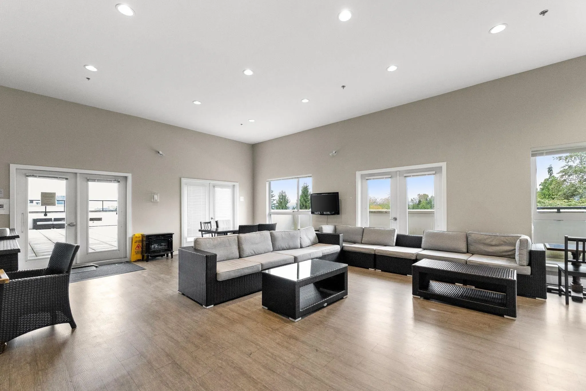 13768 108 Avenue #514