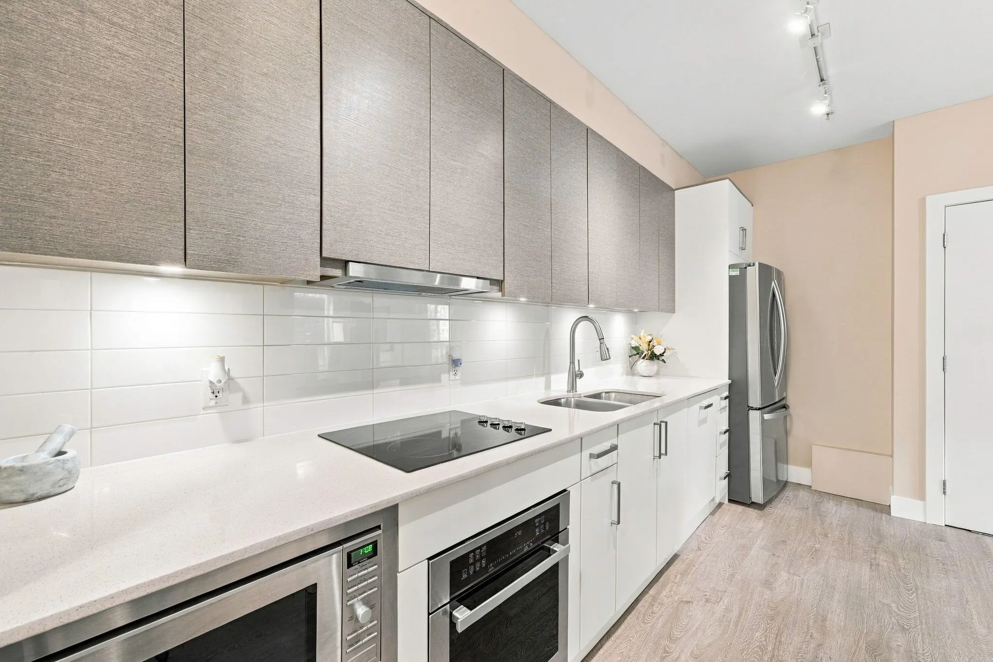 809 Fourth Avenue #103