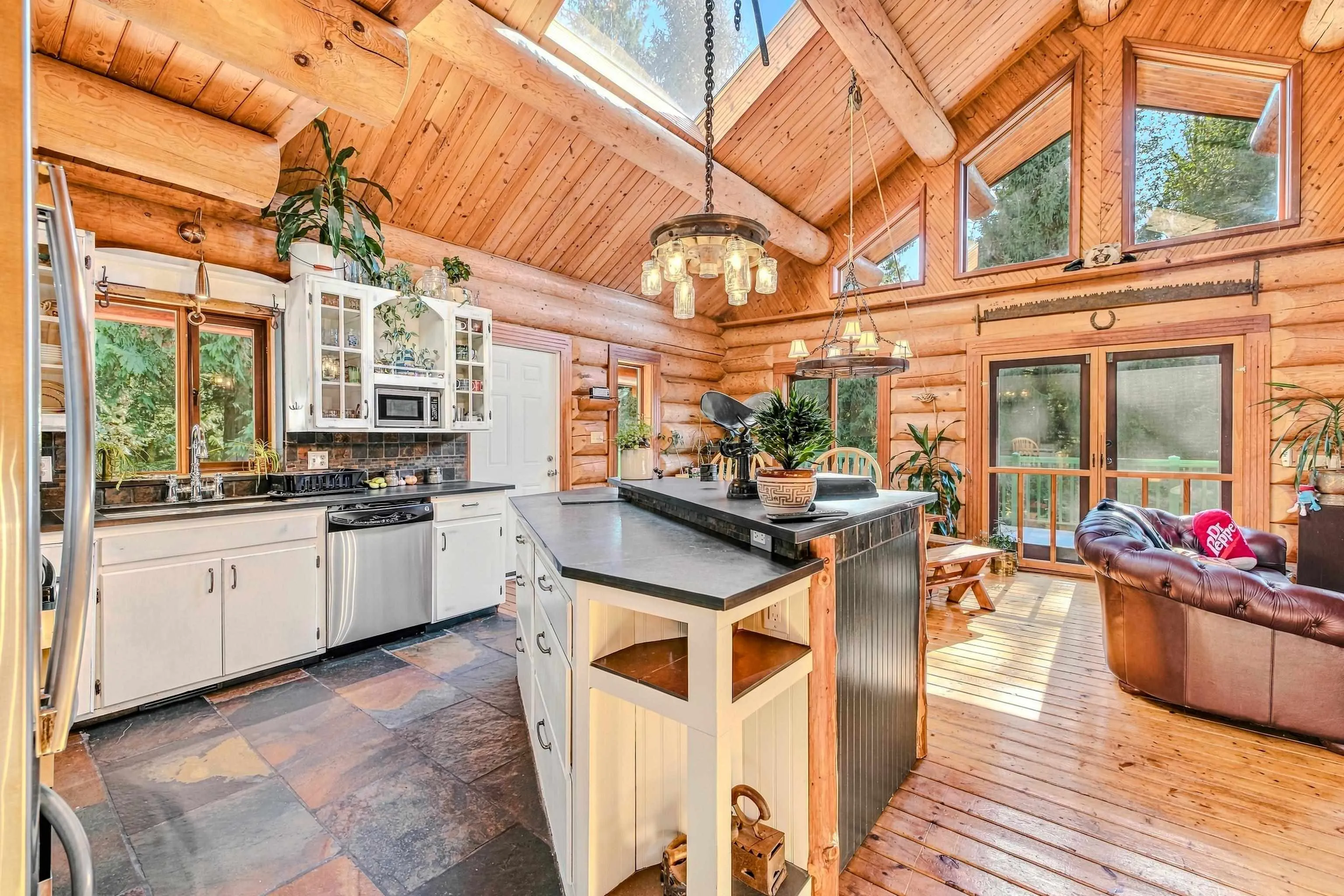 32819 Richards Avenue