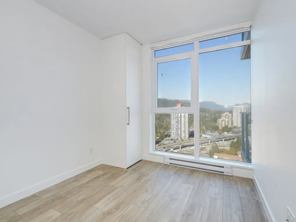 657 Whiting Way #2401
