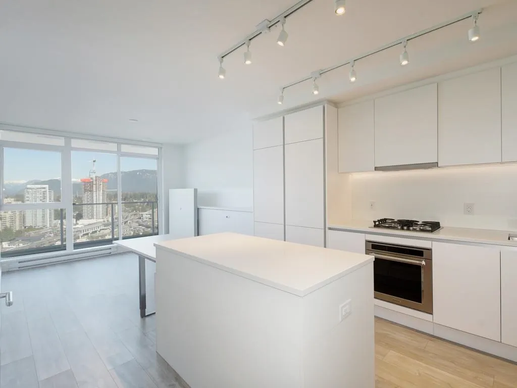 657 Whiting Way #2401