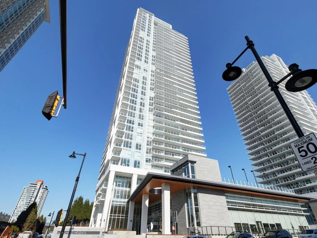 657 Whiting Way #2401
