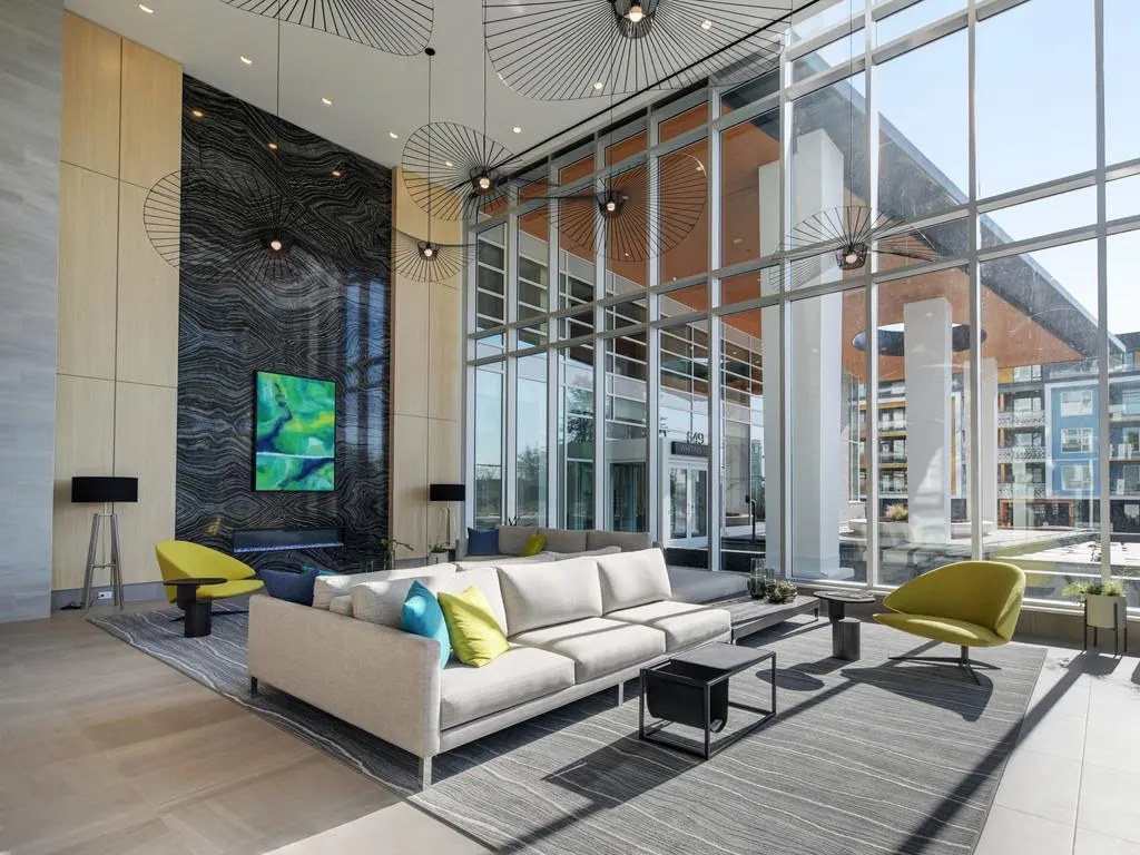 657 Whiting Way #2401