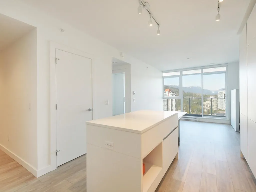 657 Whiting Way #2401