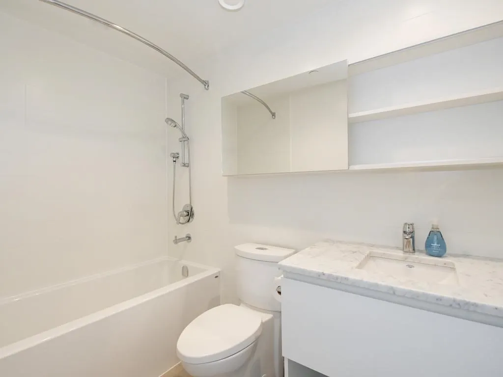 657 Whiting Way #2401