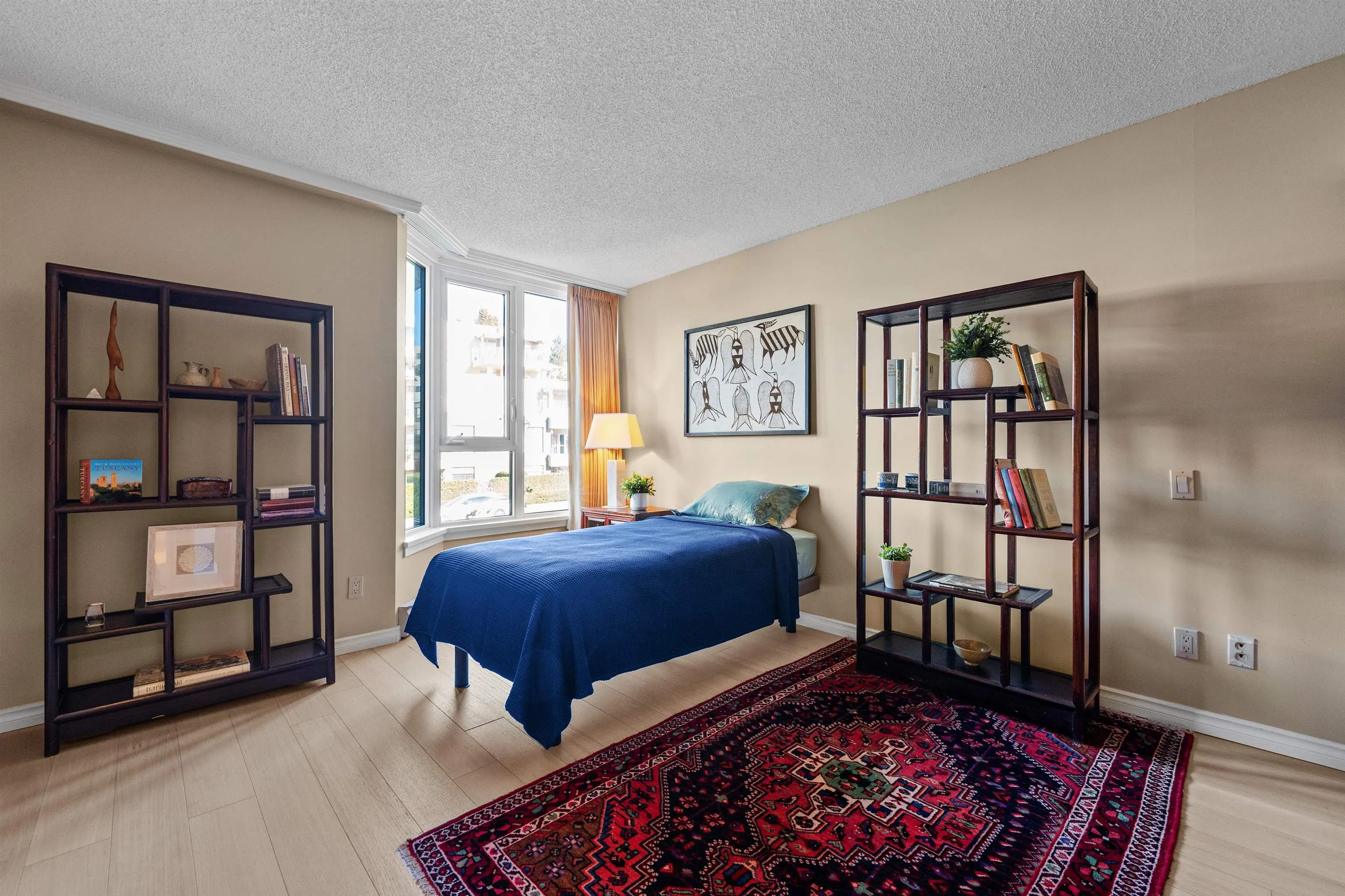 2280 Bellevue Avenue #103