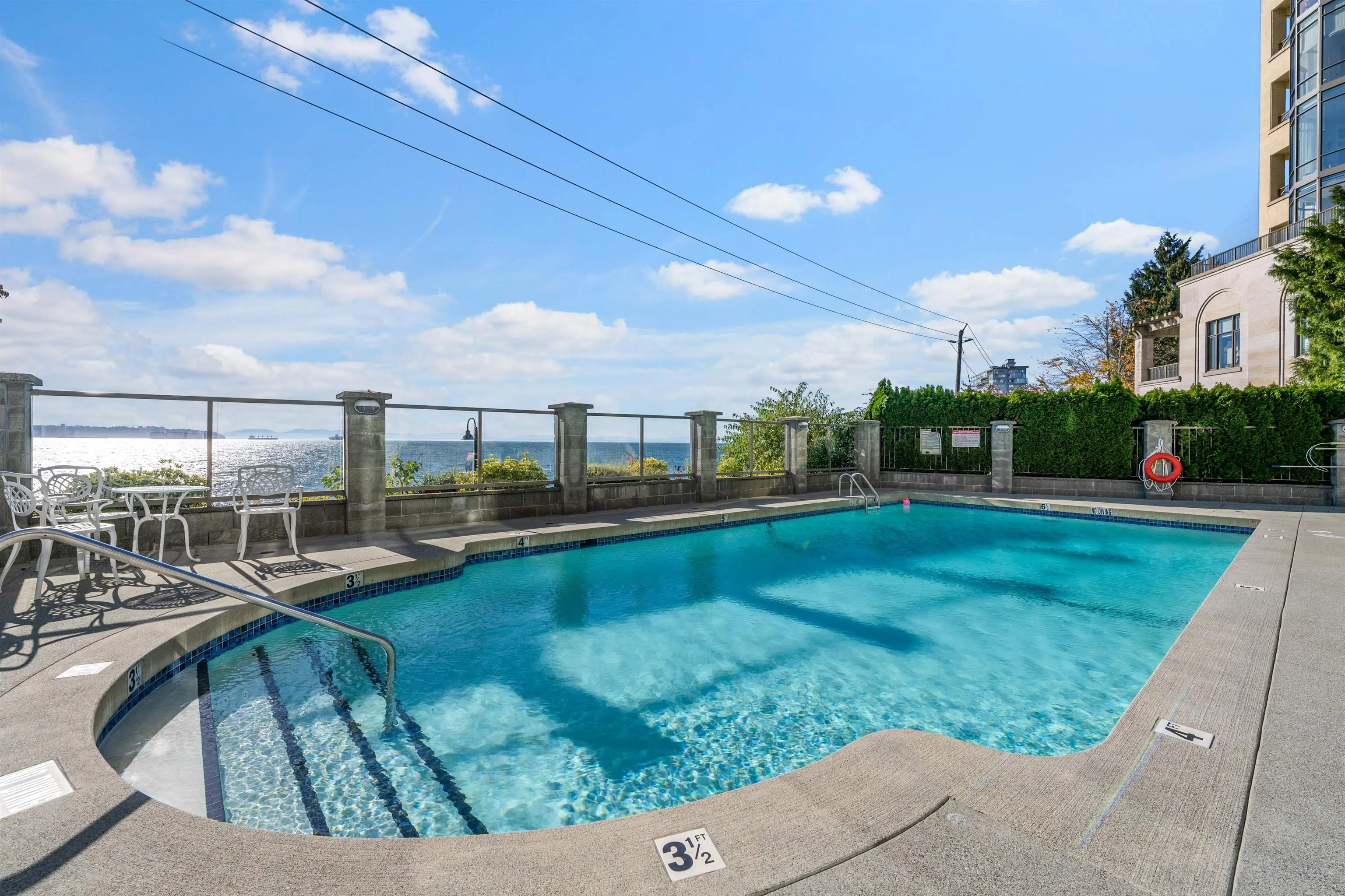 2280 Bellevue Avenue #103