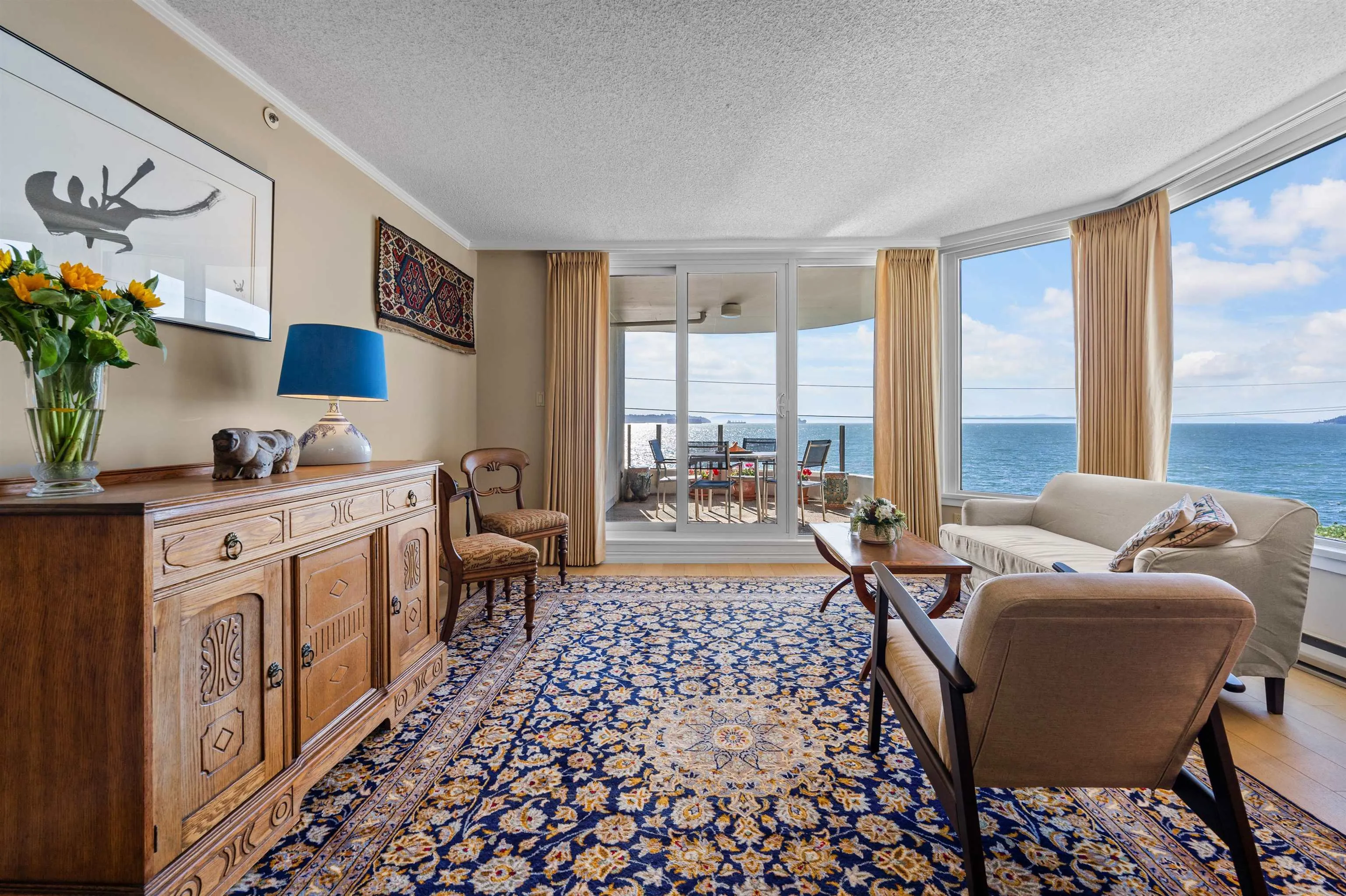 2280 Bellevue Avenue #103