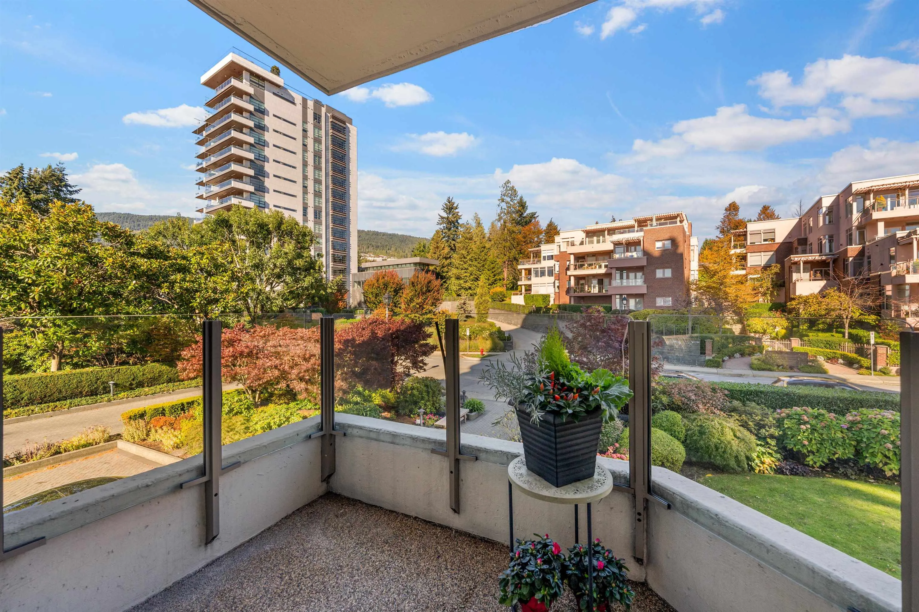 2280 Bellevue Avenue #103
