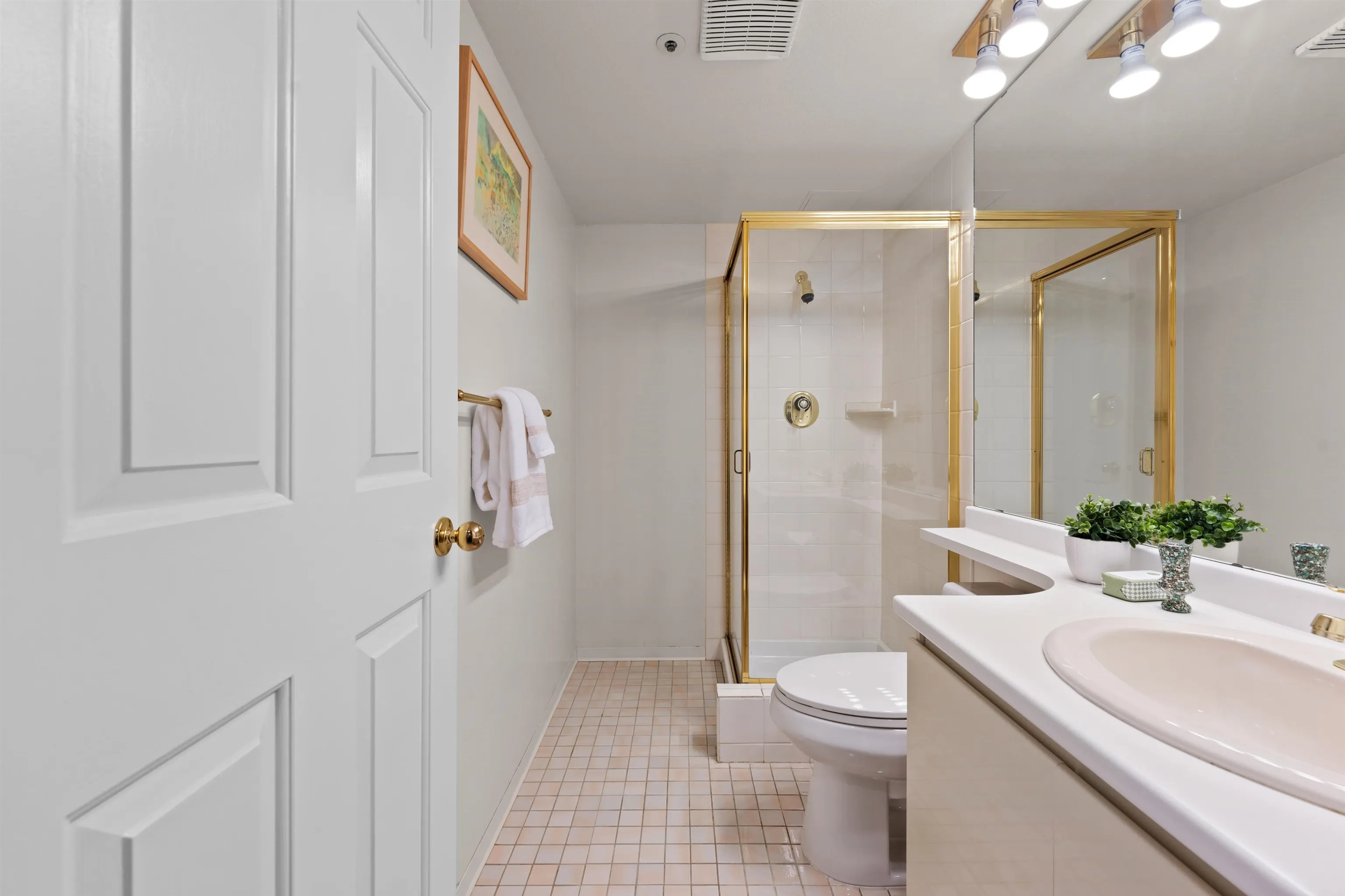 2280 Bellevue Avenue #103