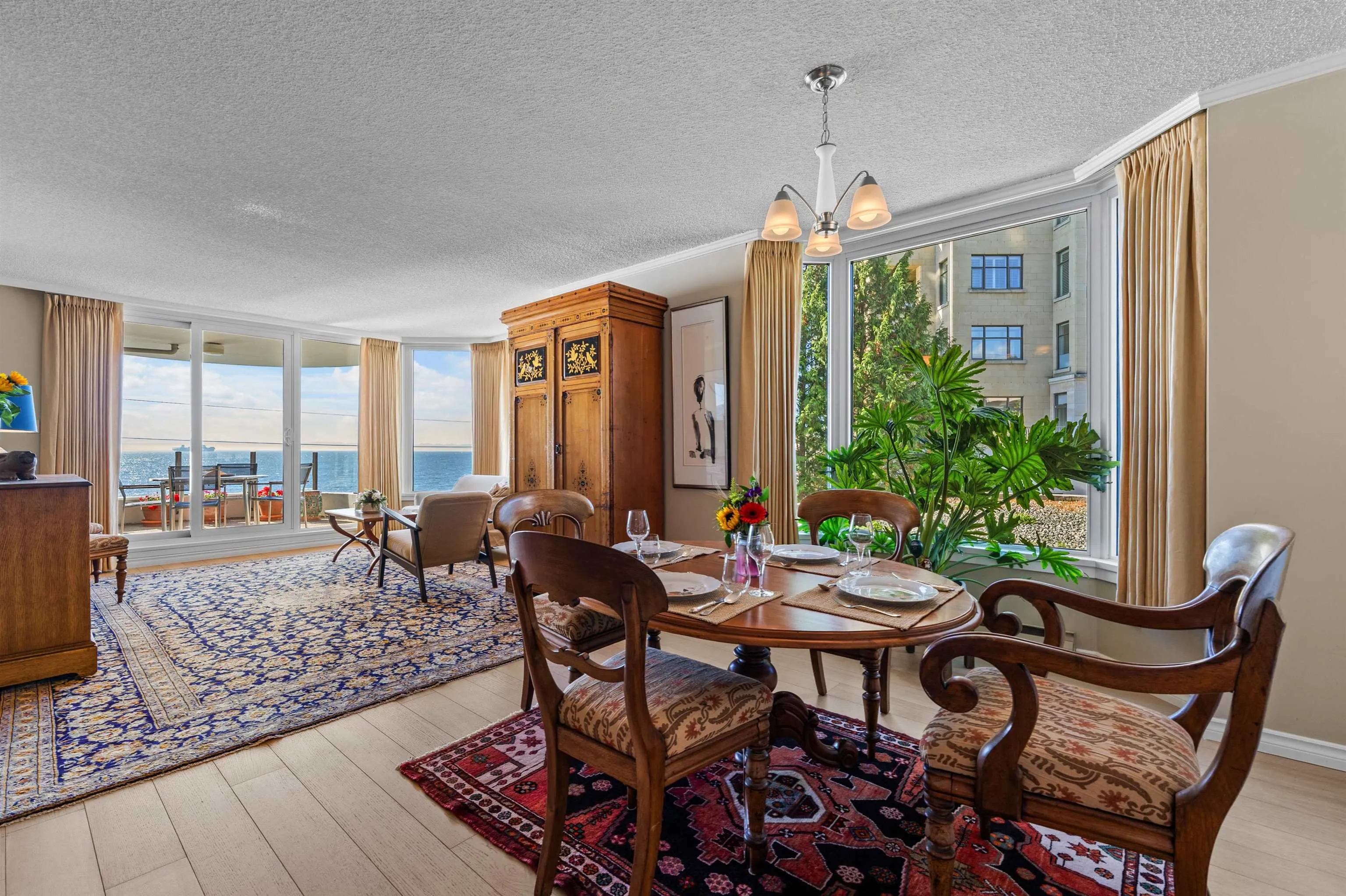 2280 Bellevue Avenue #103