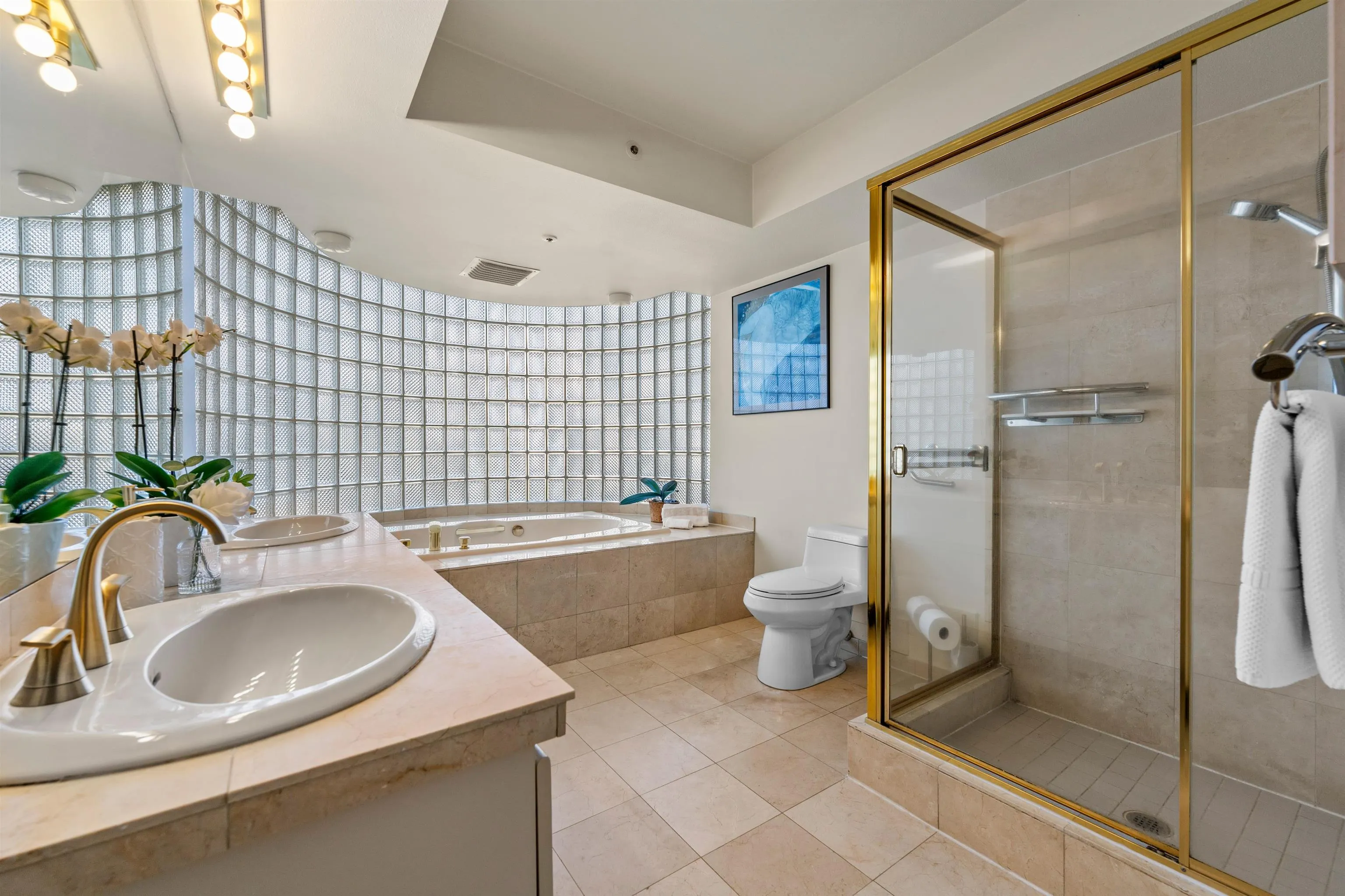 2280 Bellevue Avenue #103