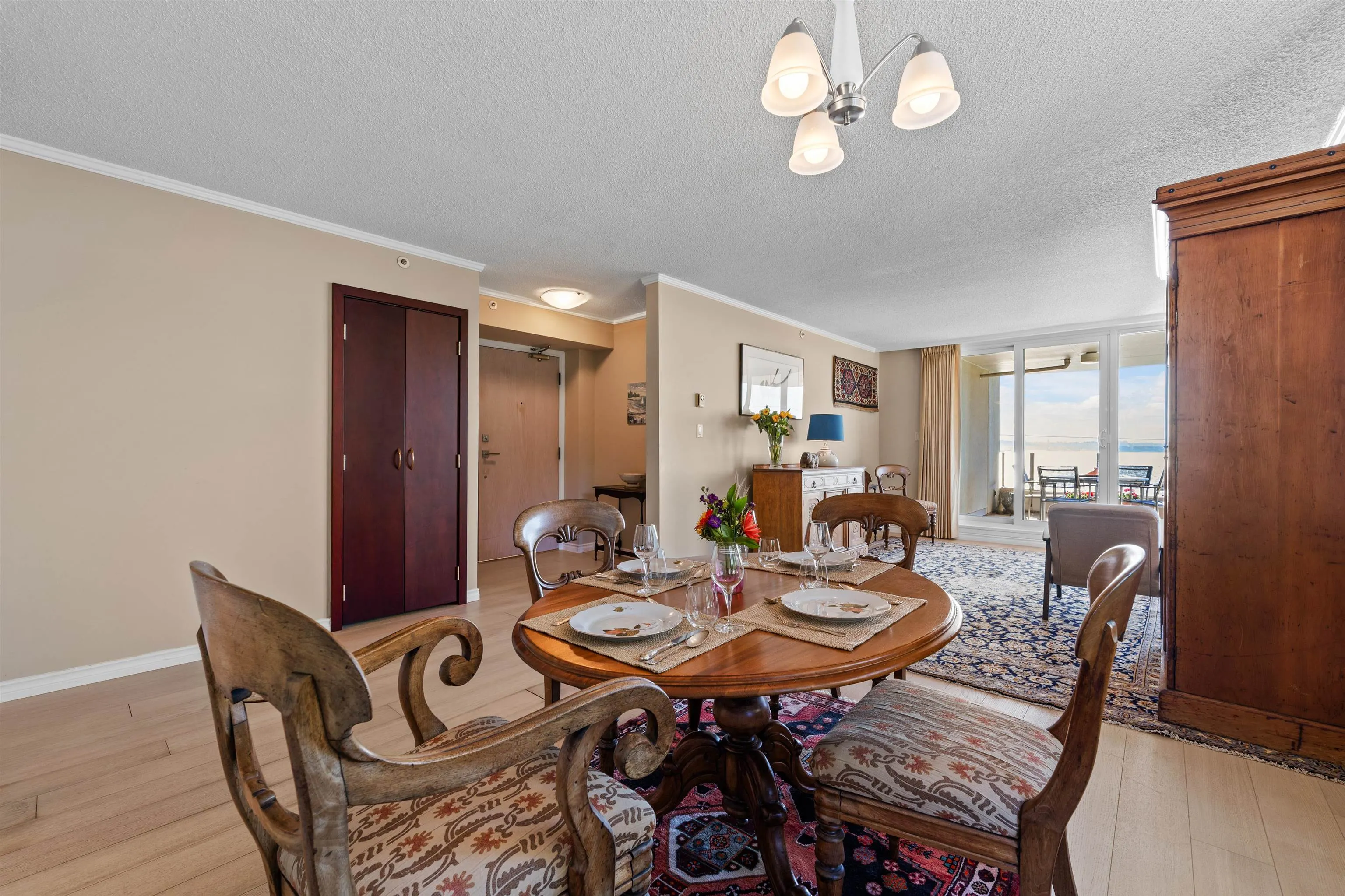 2280 Bellevue Avenue #103