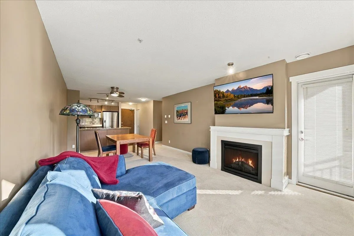 3097 Lincoln Avenue #301