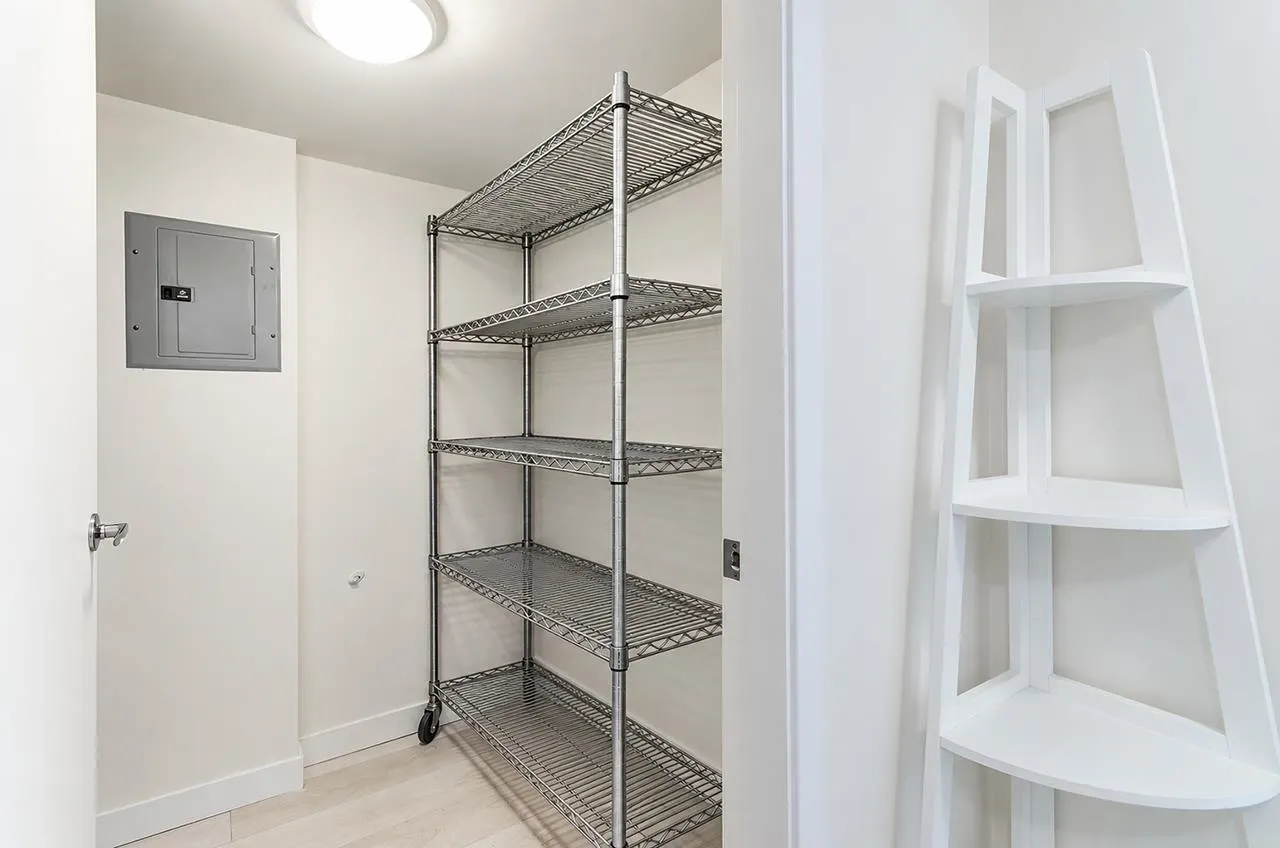 1277 Nelson Street #606