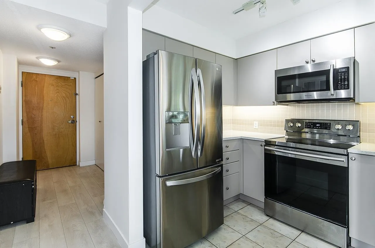 1277 Nelson Street #606