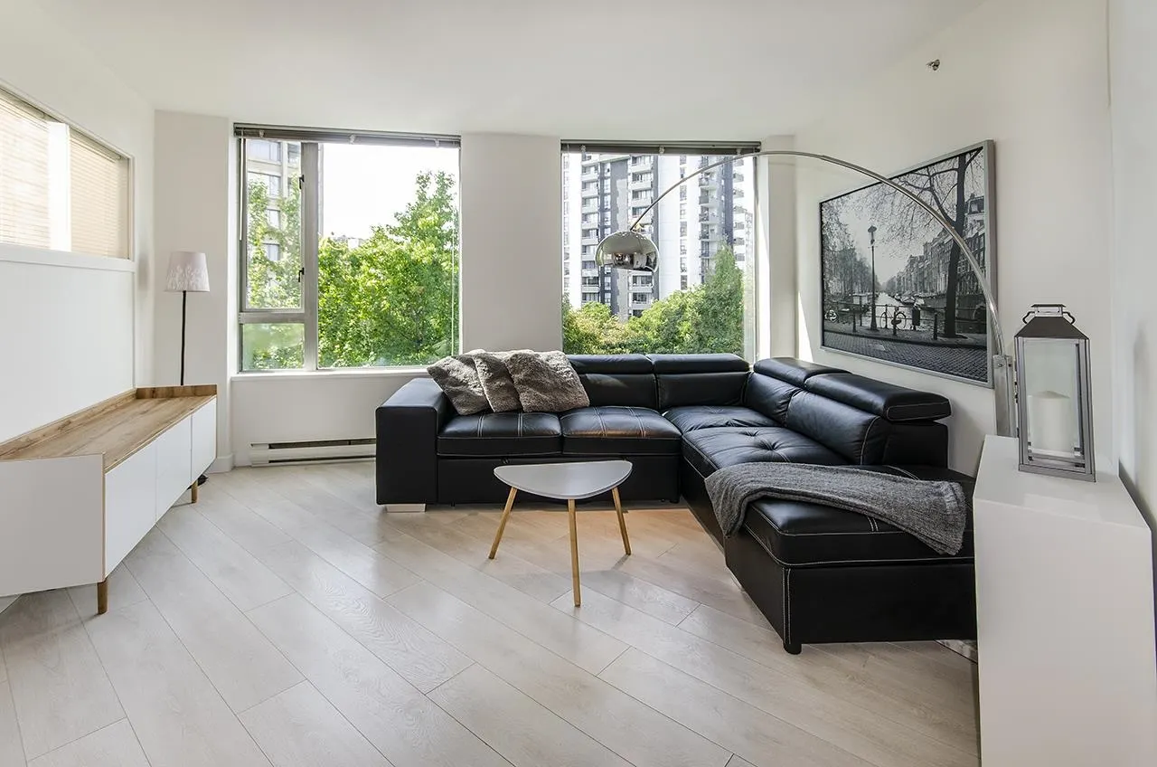 1277 Nelson Street #606