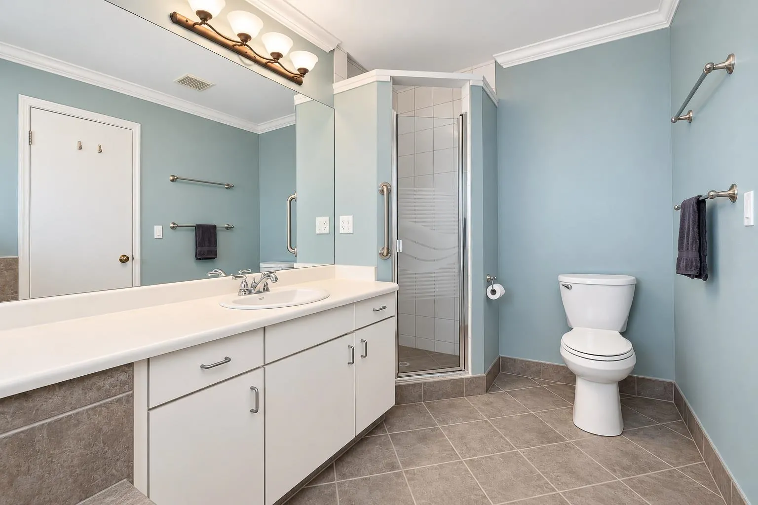 1140 Castle Crescent #202