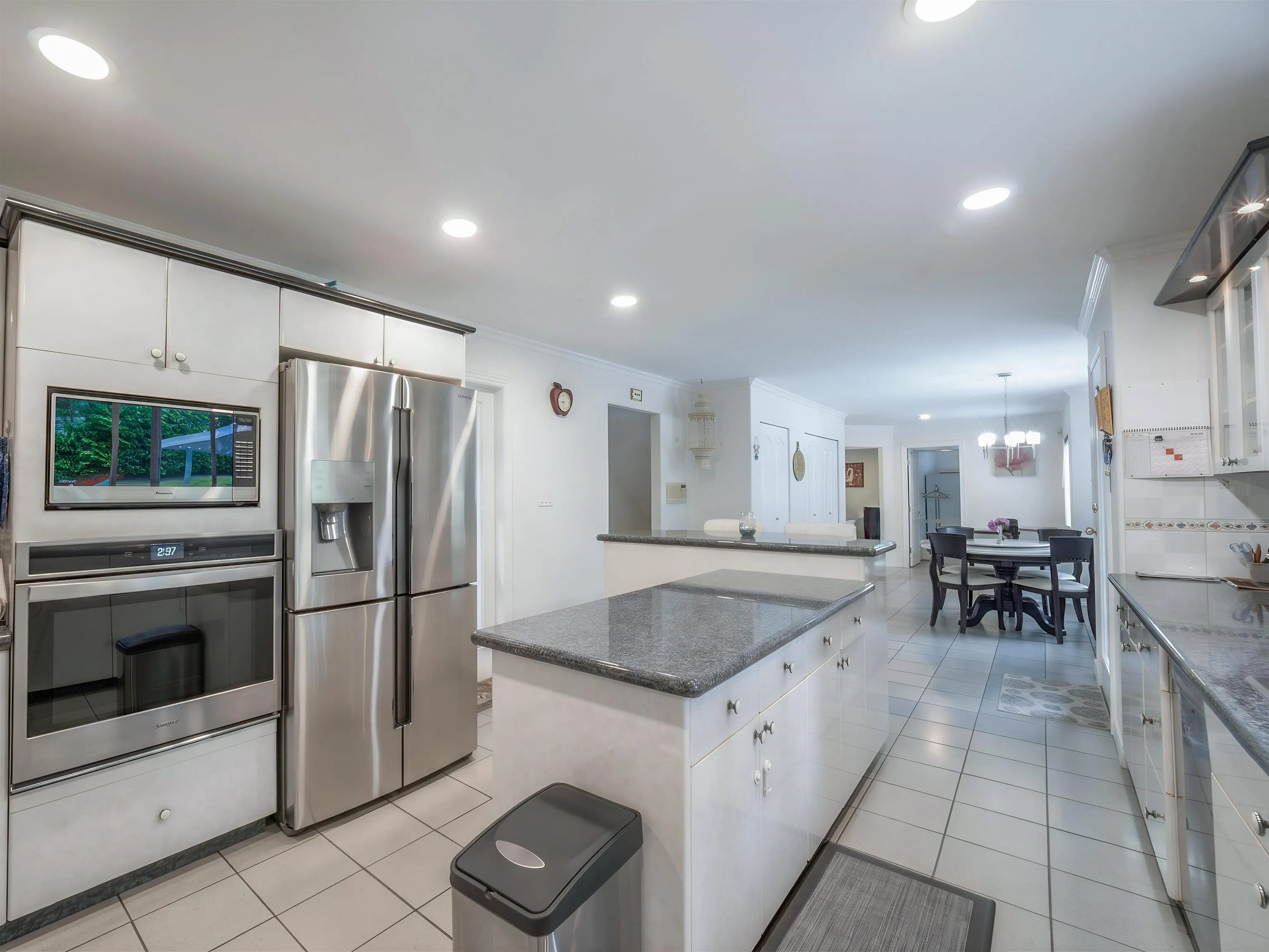 1224 E 14th Street