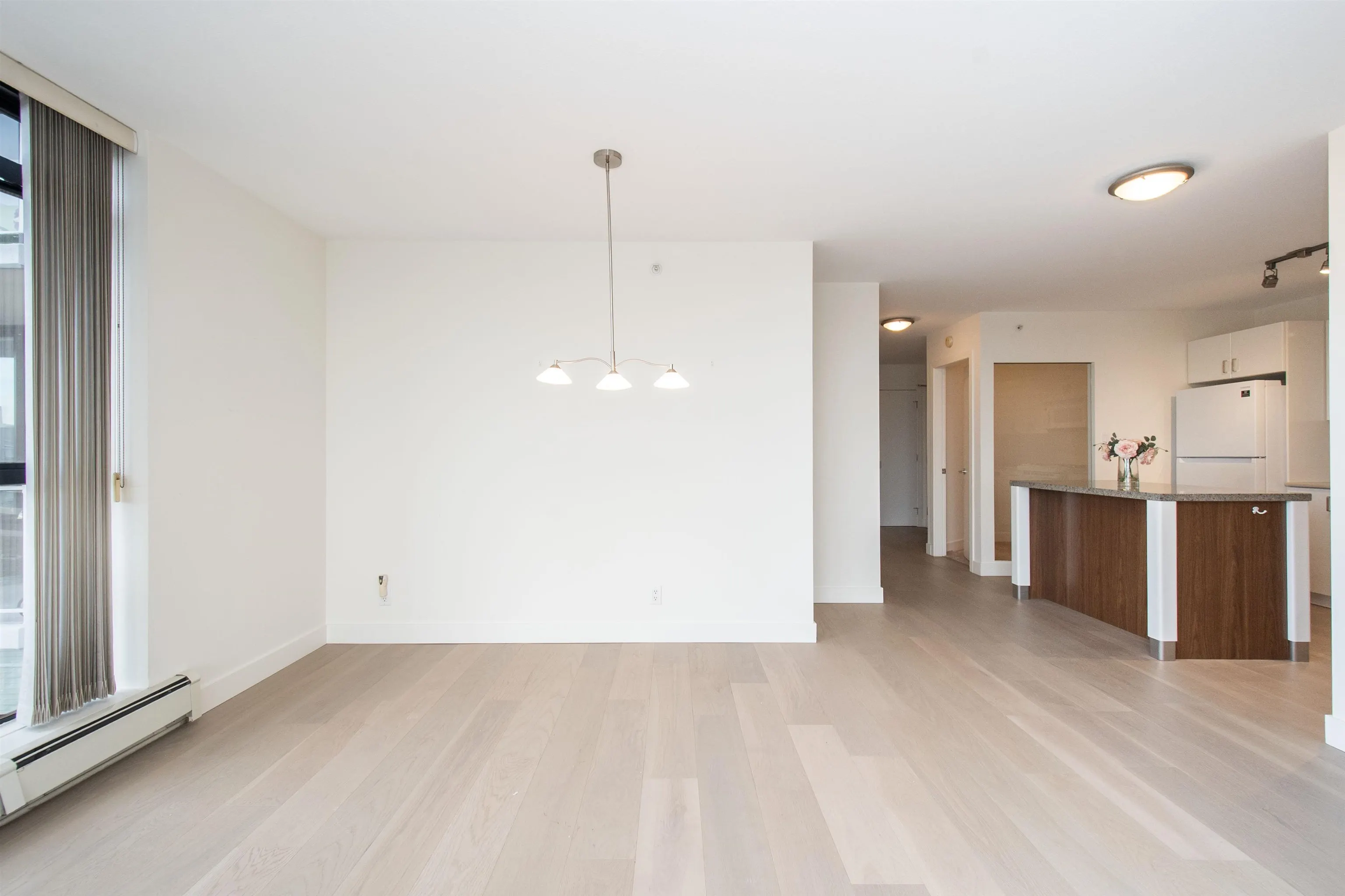 175 W 1st Street #712