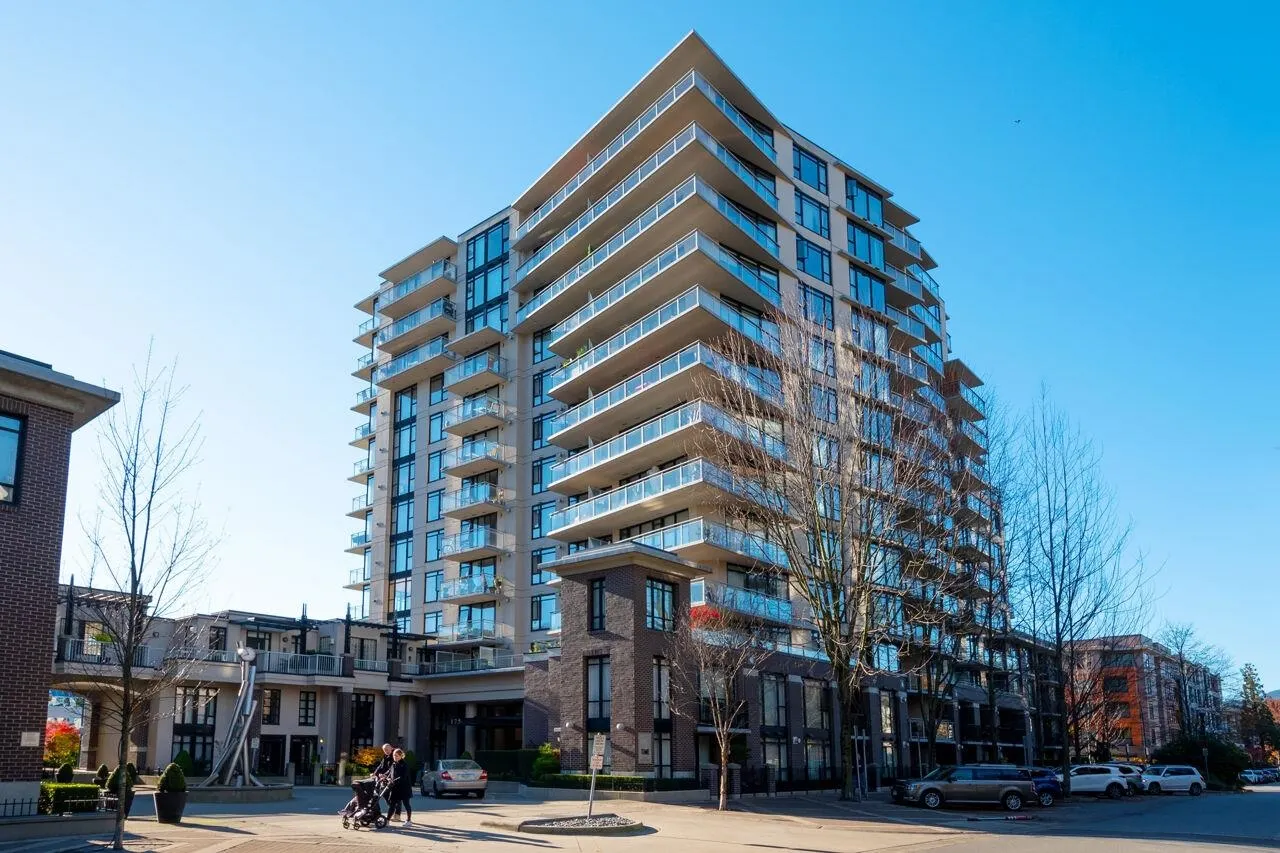 175 W 1st Street #712