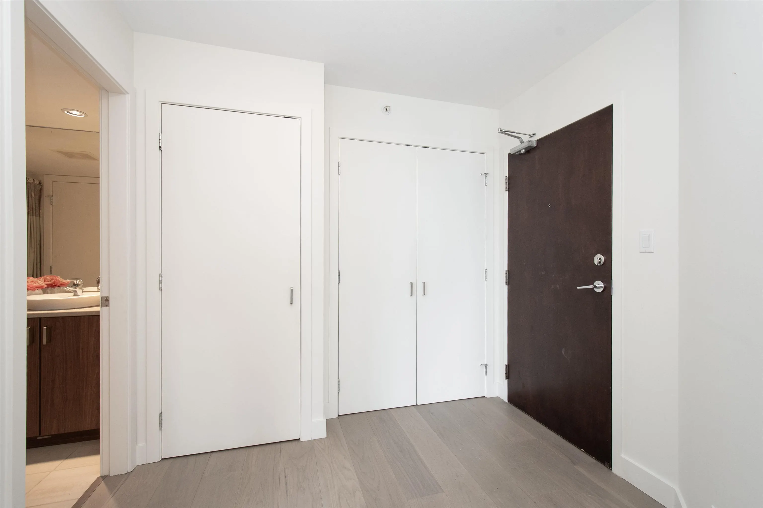 175 W 1st Street #712