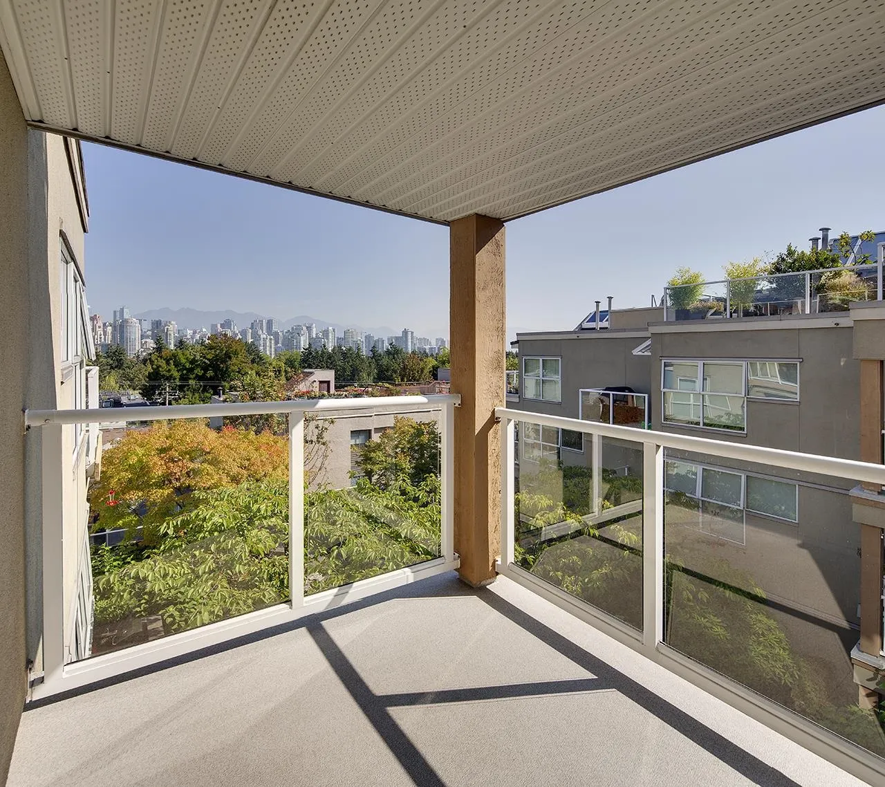 943 W 8th Avenue #204