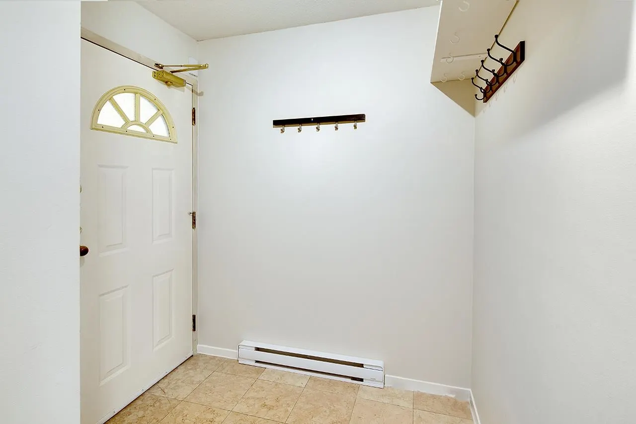 943 W 8th Avenue #204