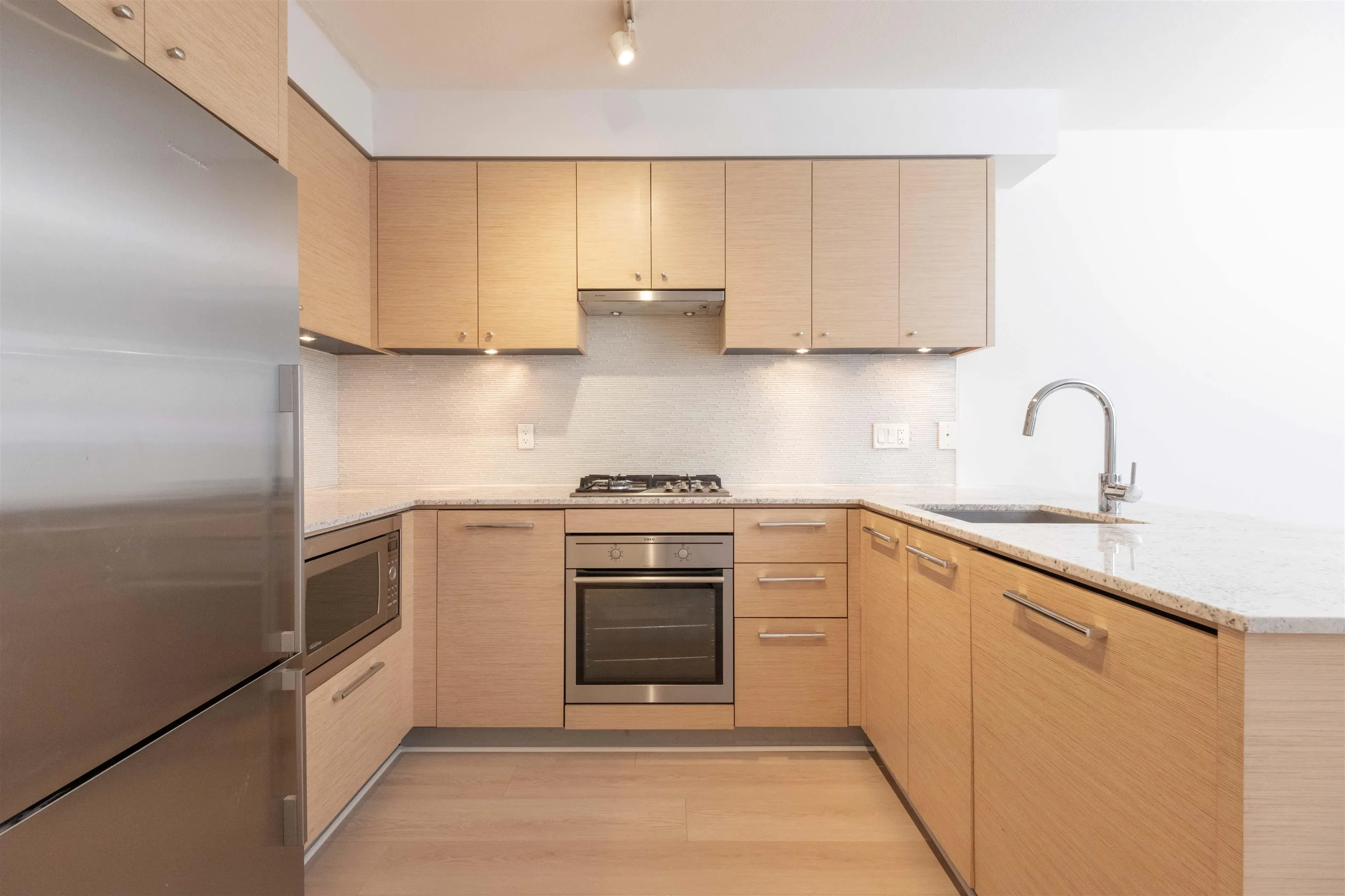 6180 Cooney Road #803