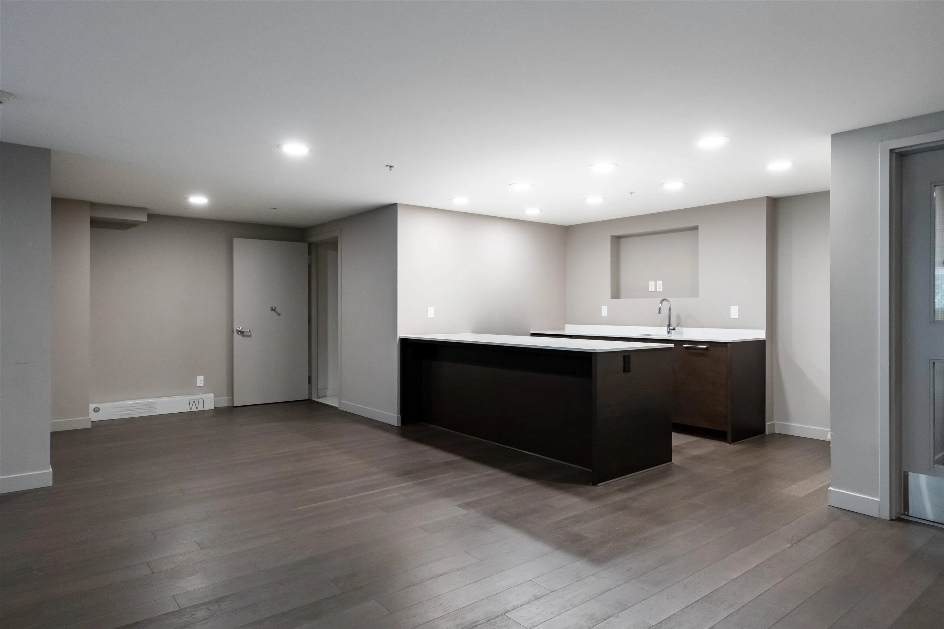 6180 Cooney Road #803