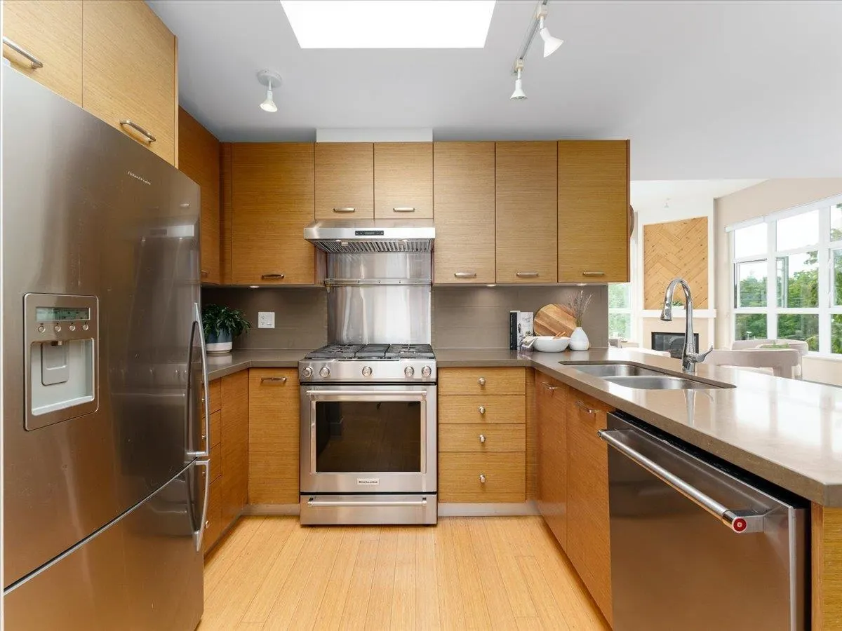 3732 Mt Seymour Parkway #402