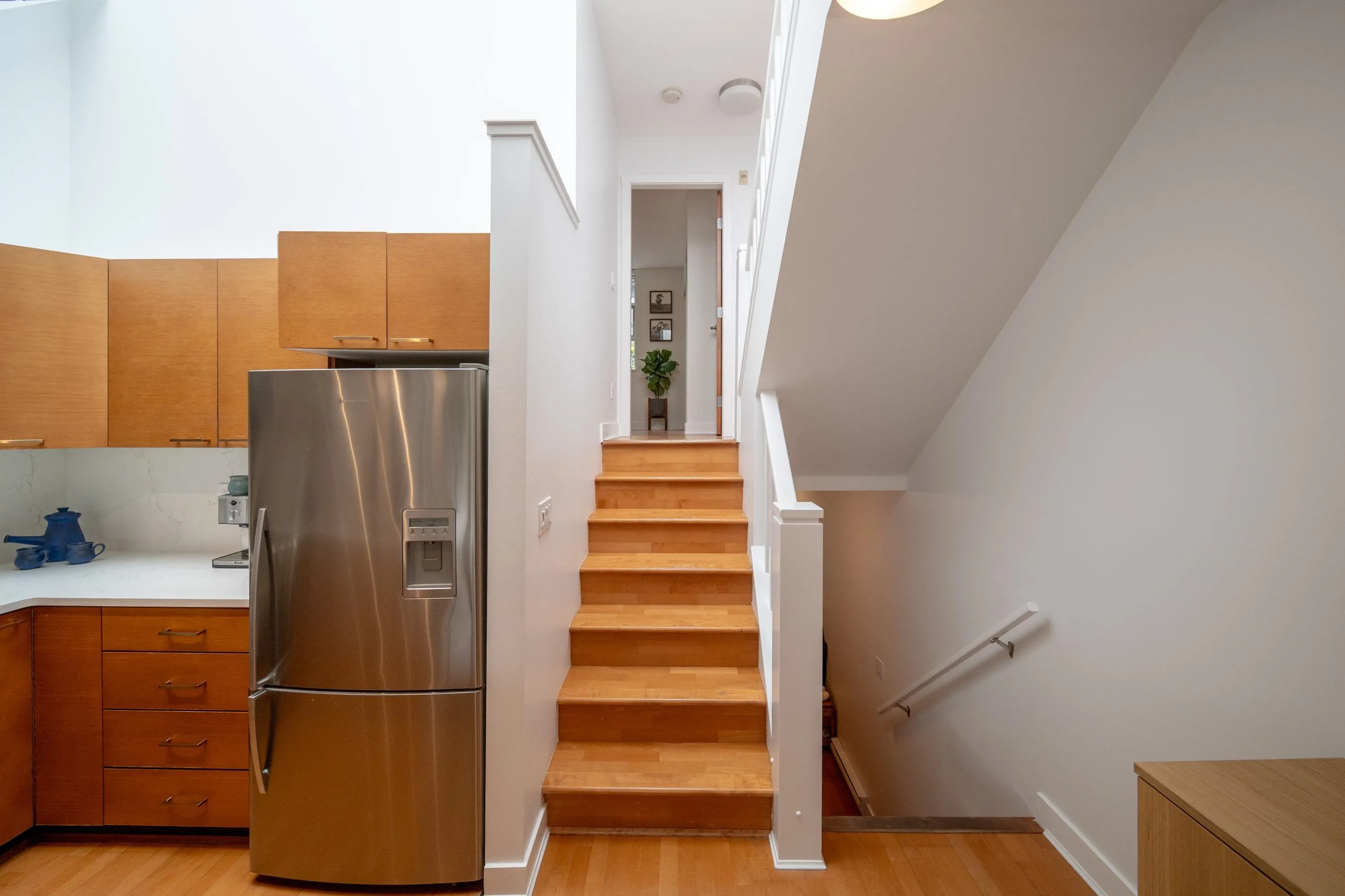 1250 W 6th Avenue #9