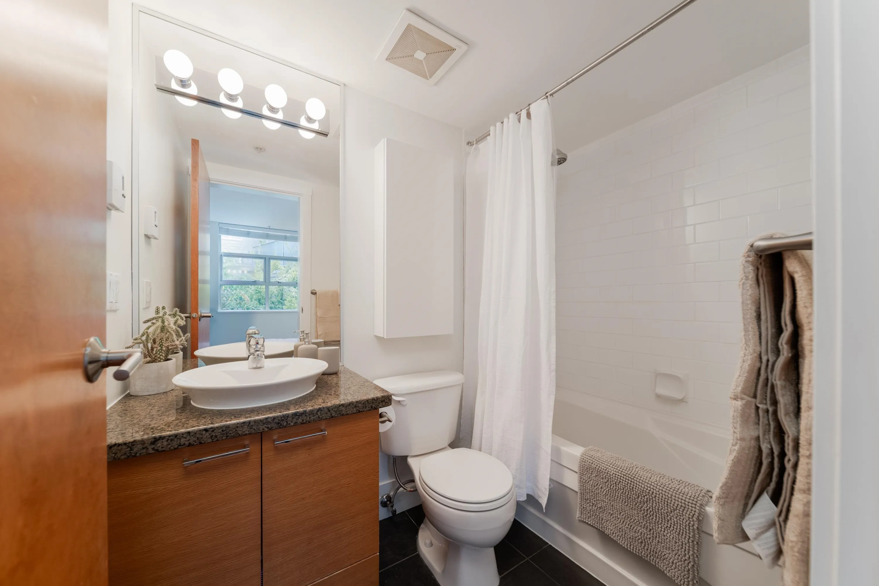 1250 W 6th Avenue #9