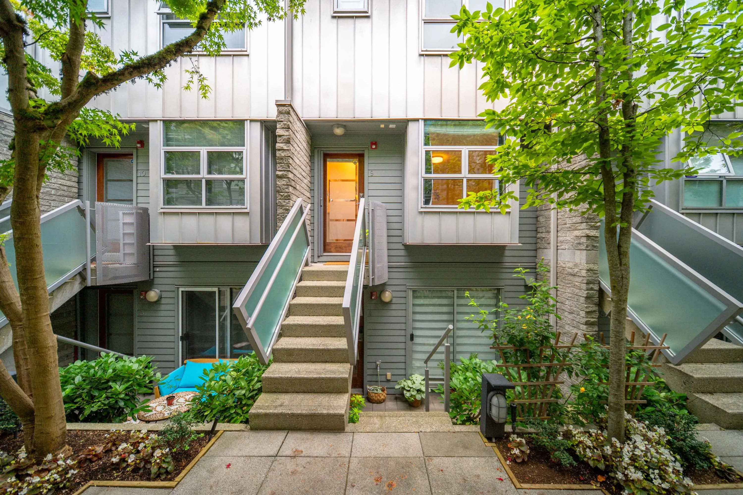 1250 W 6th Avenue #9