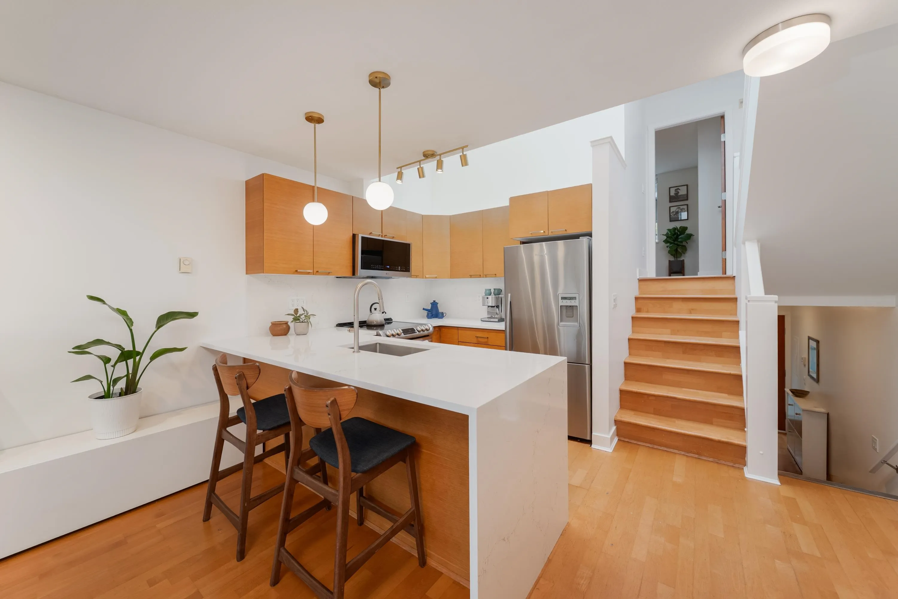 1250 W 6th Avenue #9