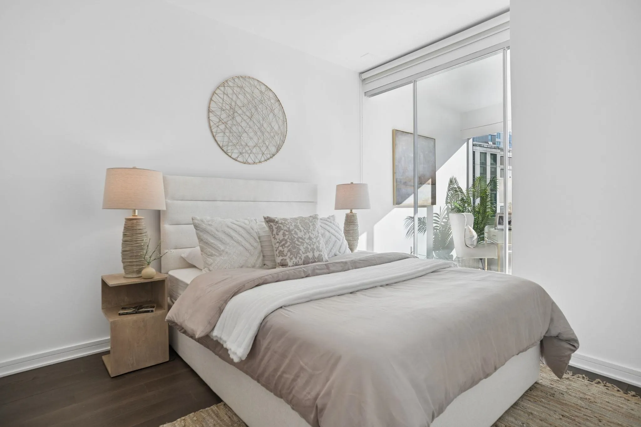 1661 Ontario Street #606