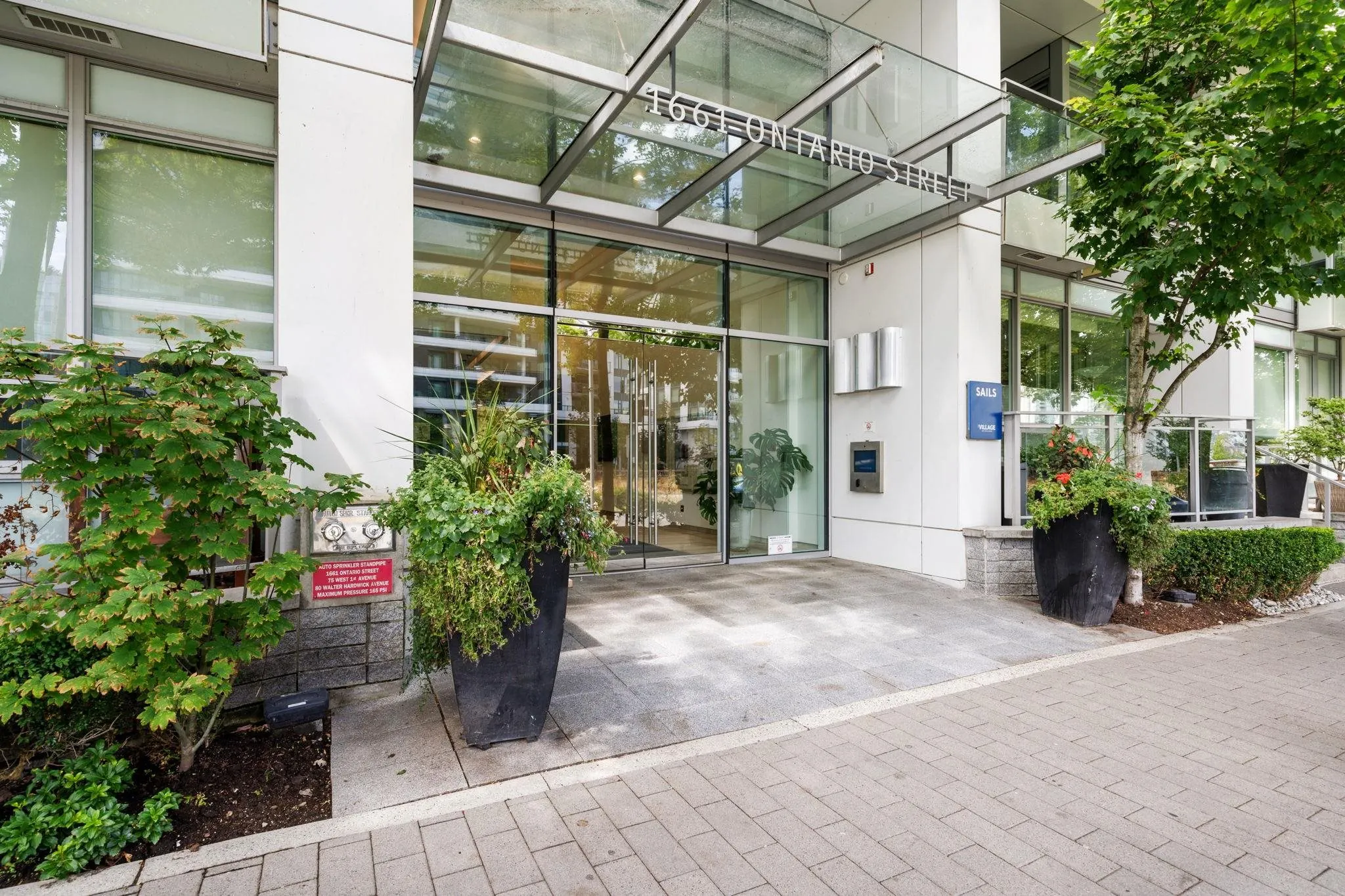 1661 Ontario Street #606