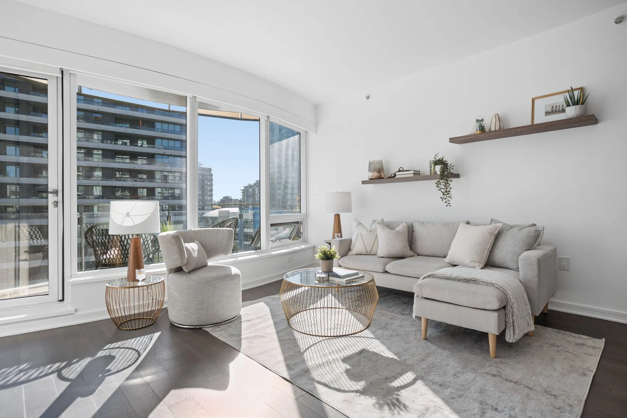 1661 Ontario Street #606