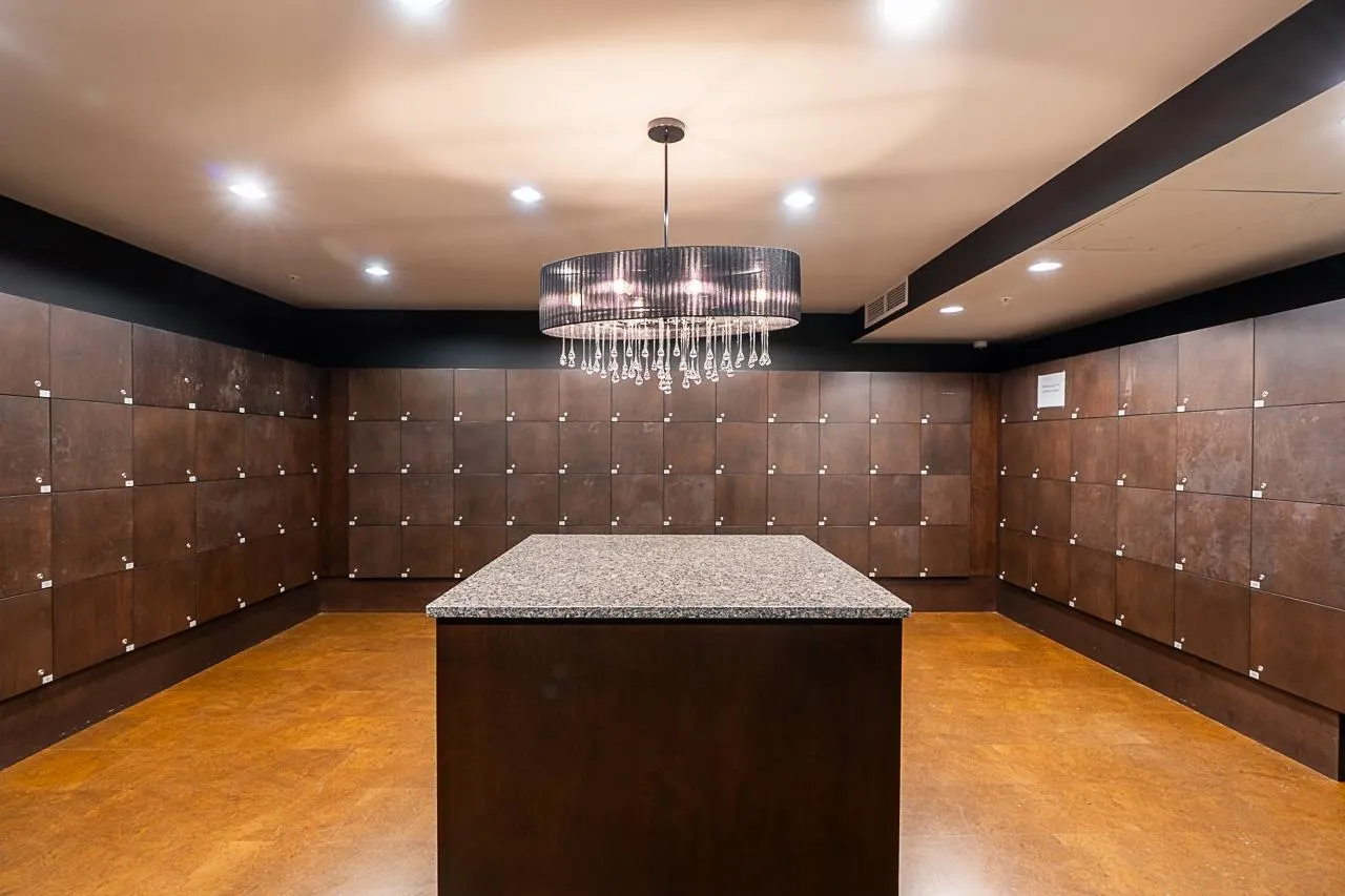 2959 Glen Drive #1203