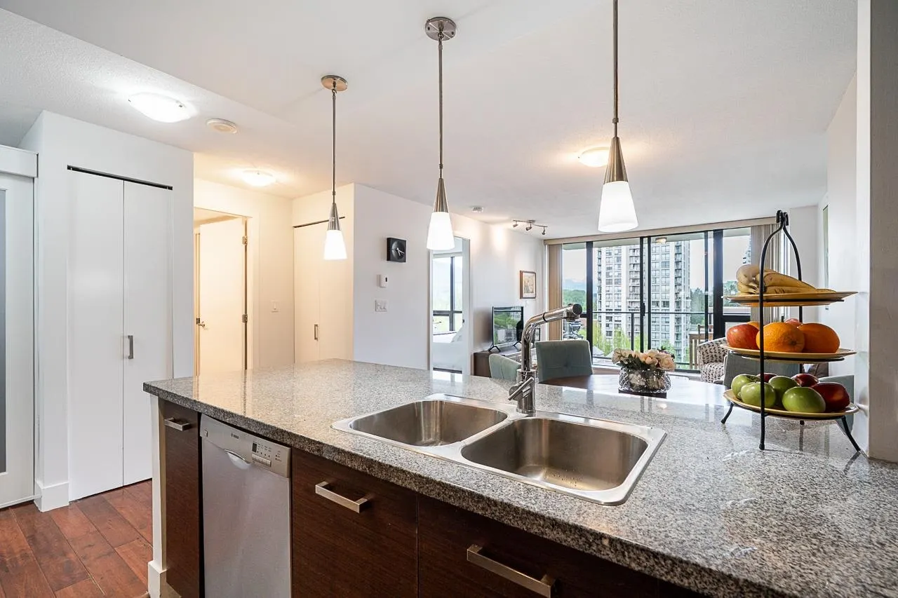 2959 Glen Drive #1203