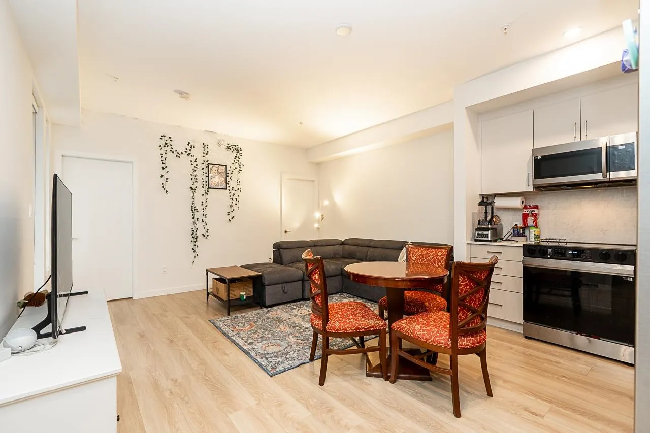 13838 108 Avenue #417