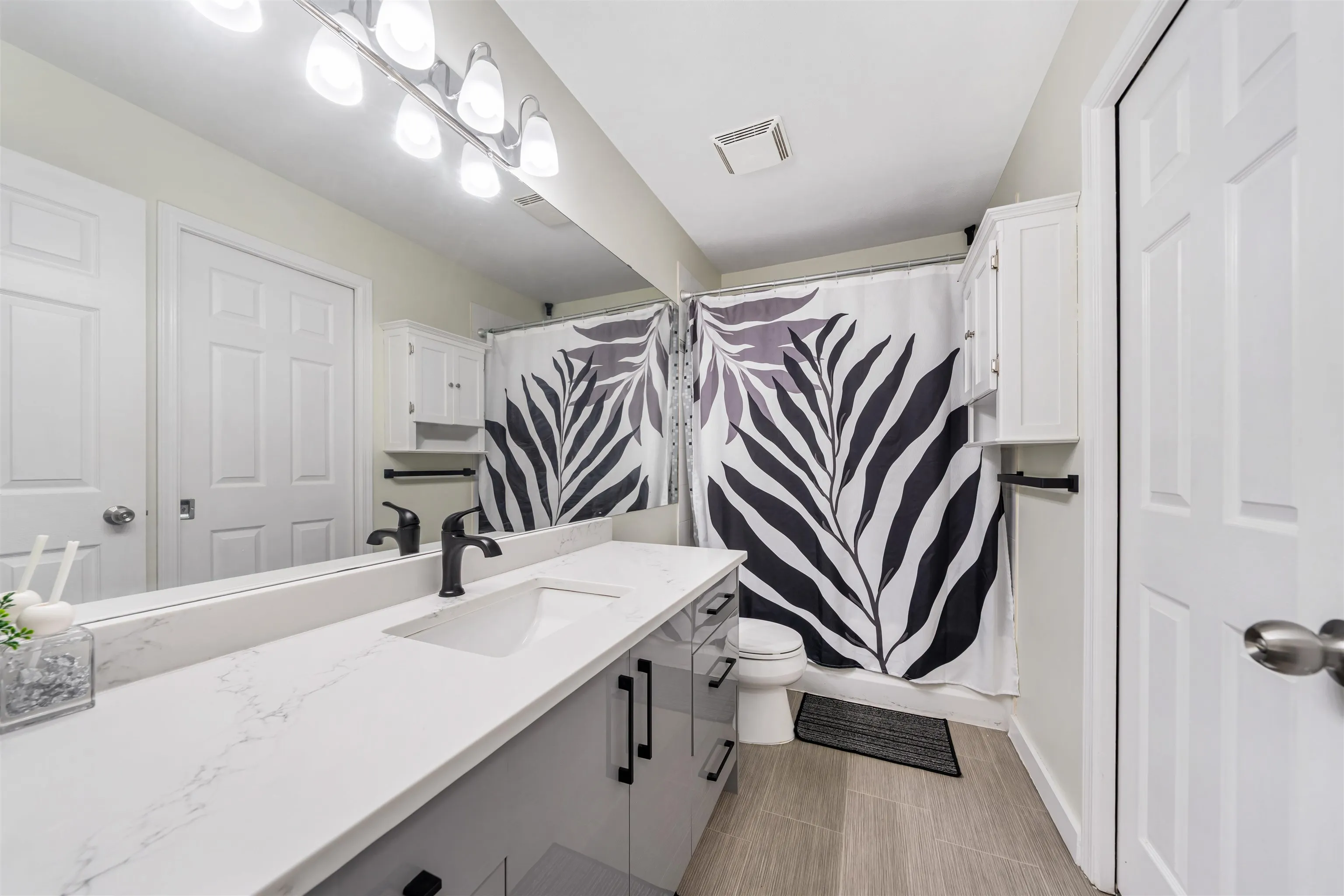 23085 118 Avenue #42