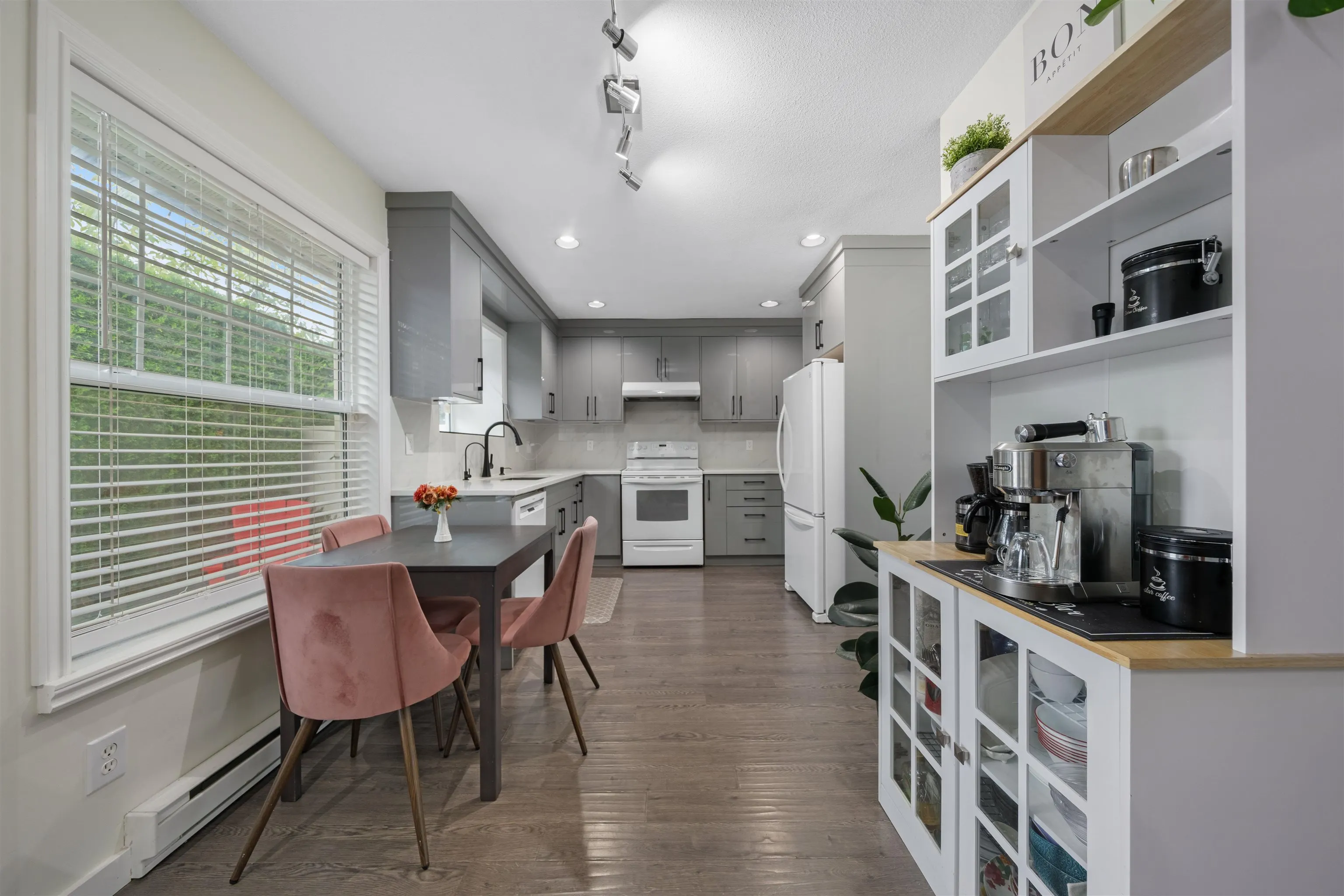 23085 118 Avenue #42