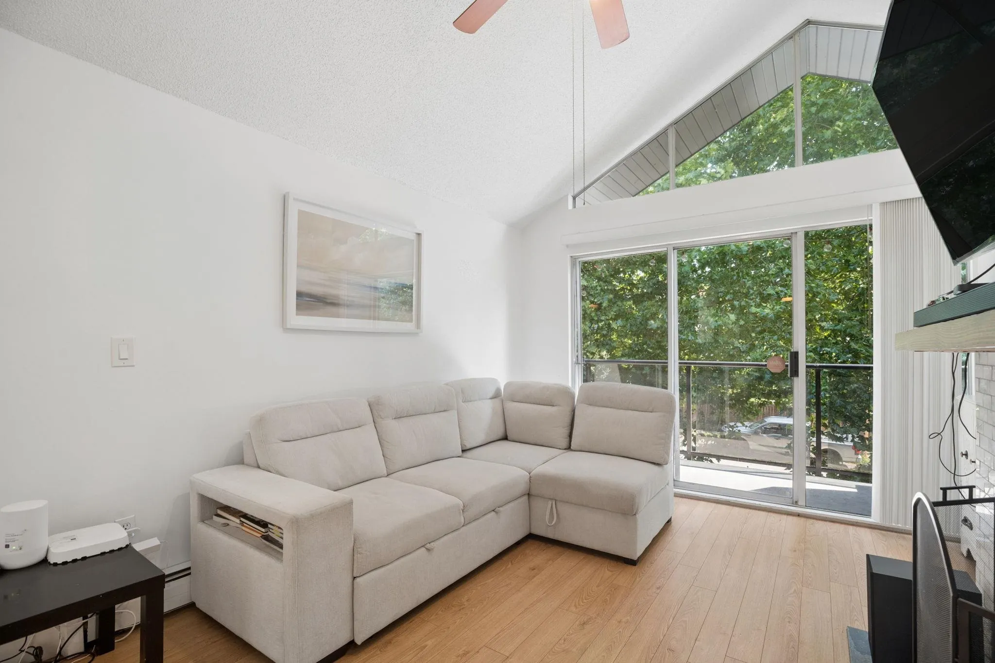230 Mowat Street #303