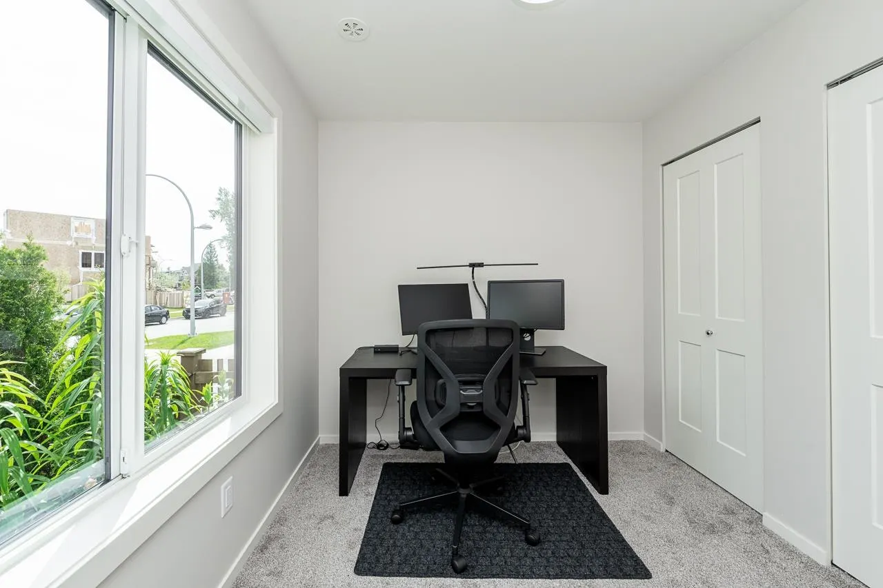 1833 165a Avenue #101