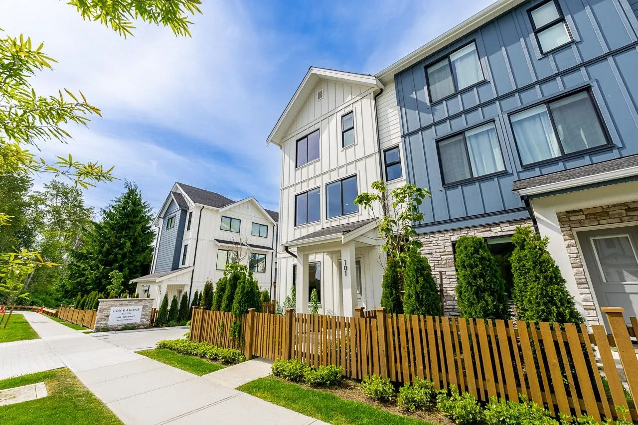 1833 165a Avenue #101